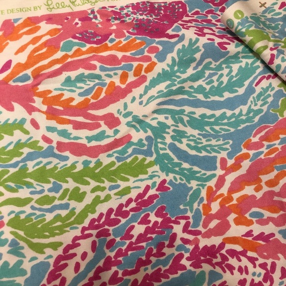 COPY - Lilly Pulitzer material - Picture 2 of 2